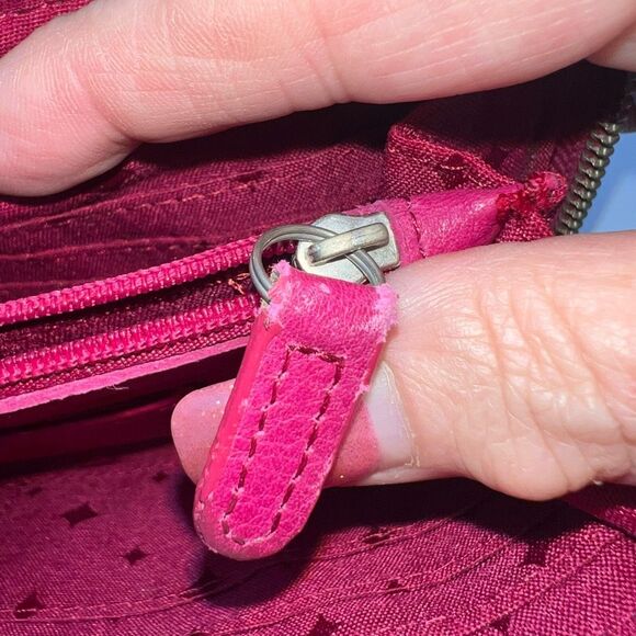 Fossil Snake Embossed Long Zip Around Leather Wallet Woth Key Zipper Pull - Picture 8 of 10